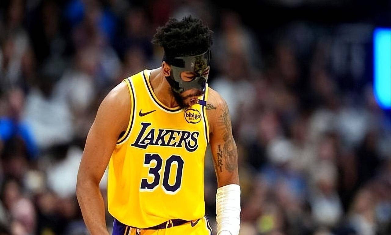 湖人球员公开质疑裁判判罚尺度，引争议，一些浏览数据功能包括.的简单介绍